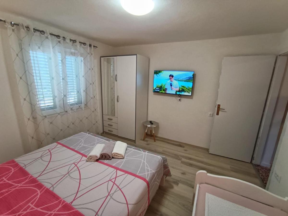 Guesthouse Eljuga Family Stari Grad  Exterior photo